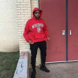 Meet your Posher, Ronnique